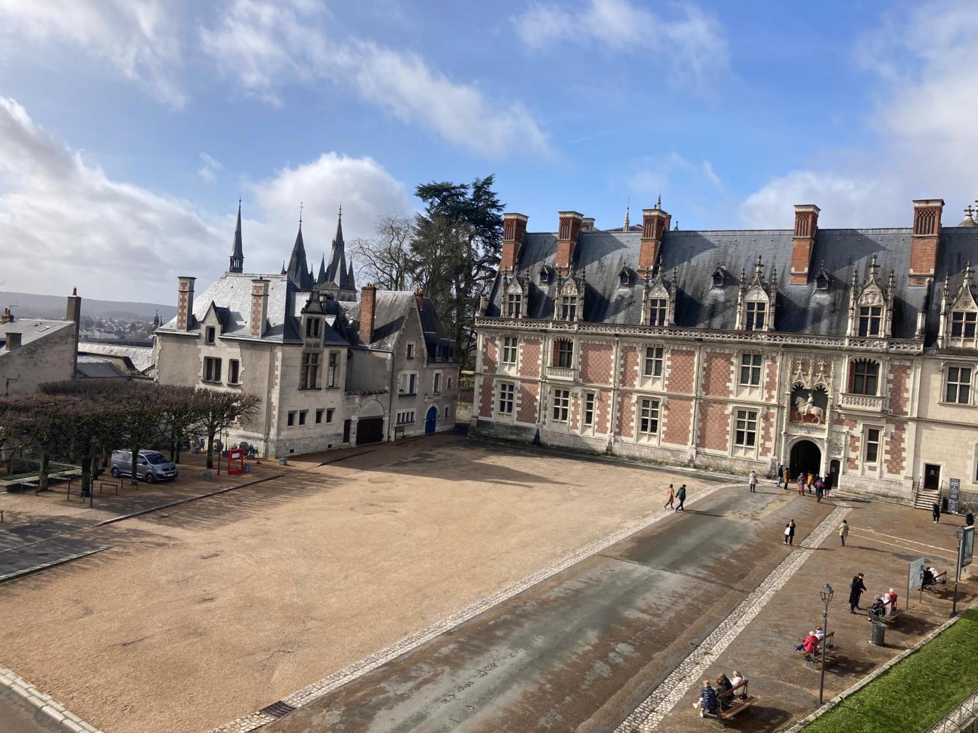 Un Sejour Royal Au Calme Blois Exterior foto